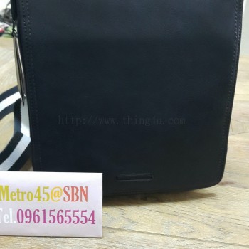 กระเป๋าสะพาย armani exchange