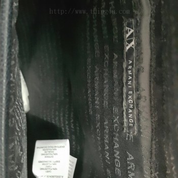 กระเป๋าสะพาย armani exchange