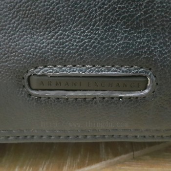 กระเป๋าสะพาย armani exchange