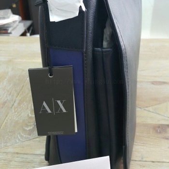 กระเป๋าสะพาย armani exchange