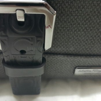 กระเป๋าสะพาย Ferragamo ของแท้