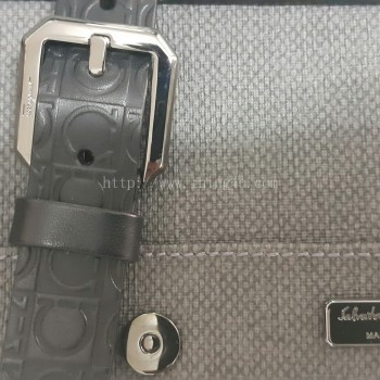 กระเป๋าสะพาย Ferragamo ของแท้