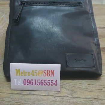 กระเป๋าสะพายผู้ชาย CK ของแท้