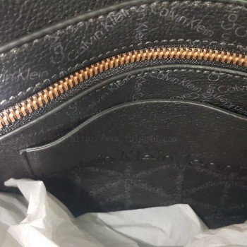 กระเป๋าสะพายข้างผู้หญิง CK ของแท้