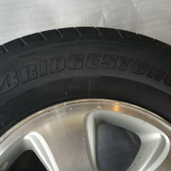 แม็กพร้อมยาง Bridgestone 235/70r16 1 เส้น
