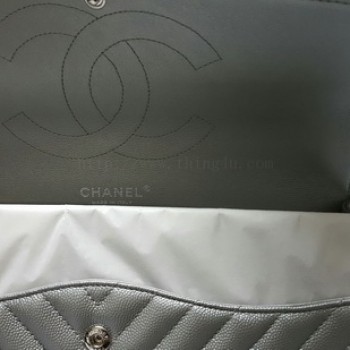 กระเป๋าสะพาย Chanel Classic Jumbo Caviar Chevron ของแท้