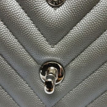 กระเป๋าสะพาย Chanel Classic Jumbo Caviar Chevron ของแท้