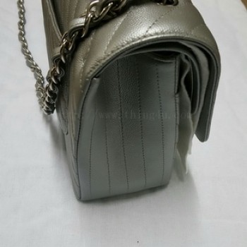 กระเป๋าสะพาย Chanel Classic Jumbo Caviar Chevron ของแท้