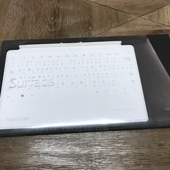  คีย์บอร์ด surface2 สีขาว พร้อมแสงพื้นหลัง