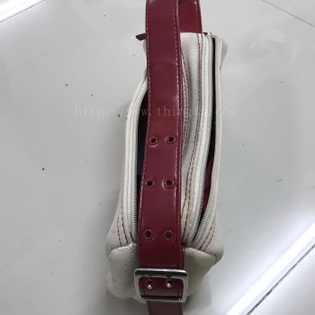 กระเป๋าถือ Clarins