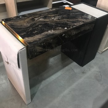 โต๊ะเครื่องแป้งSB ยี่ห้อLE LUXE รุ่น Lavela (ของใหม่)