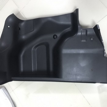 แผงพลาสติกหลังไฟท้าย Mazda2 4ประตู ซ้าย-ขวา