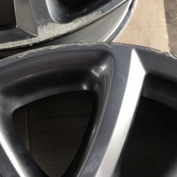 แม็ก MAZDA3 โฉมBL 4วง สีเมทัลลิค ขอบ17 