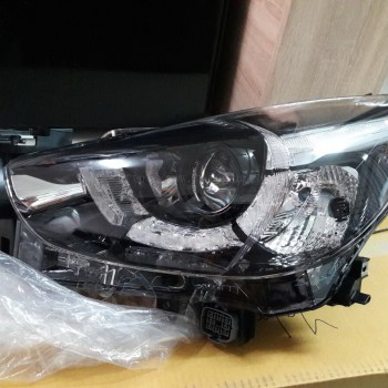 ไฟหน้าโปรเจคเตอร์ Mazda2 sky ของใหม่ แท้ ข้างซ้าย