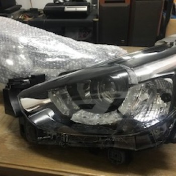 ขาย ไฟหน้า มาสด้า2 Skyactive LED ตัวท็อป ของใหม่ 1คู่ซ้ายขวา