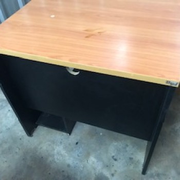 ขายโต๊ะทำงานสีน้ำตาลดำ ขนาด 60x80x75cm.