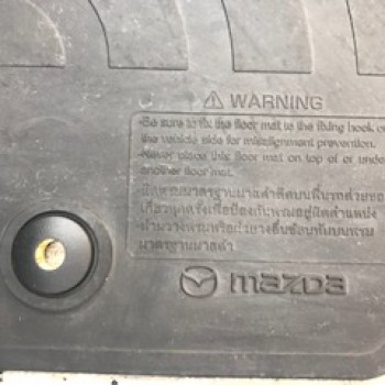 ขาย ผ้ายางรถยนต์ ยี่ห้อ มาสด้า ของแท้ ใหม่ มีตำหนิ